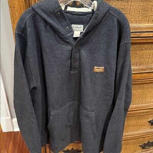 L.L. Bean Men's Charcoal Hooded Sweatshirt lined with Sherpa